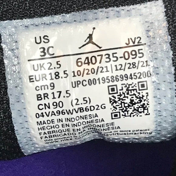 Nike Air Jordan 1 Mid ‘Dark Iris’ Toddler’s White, Black, Purple Shoes Size 3C - Picture 5 of 11